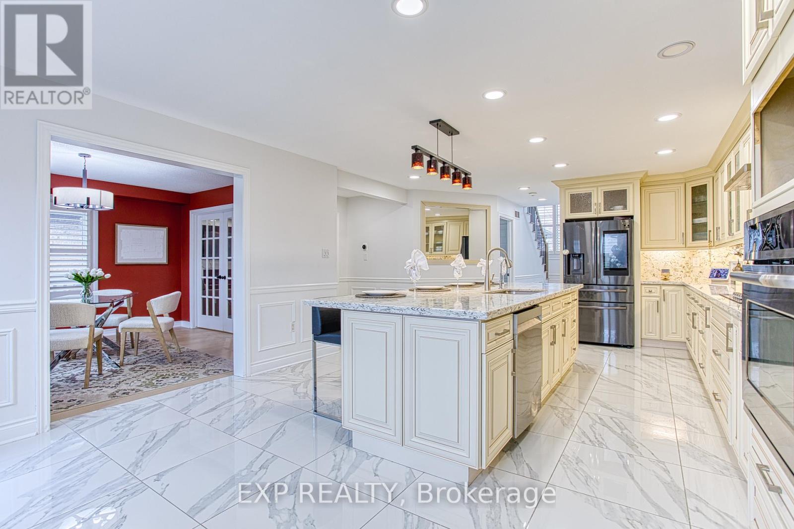Photo 13 of 50 Tuscani Drive, Hamilton ON
