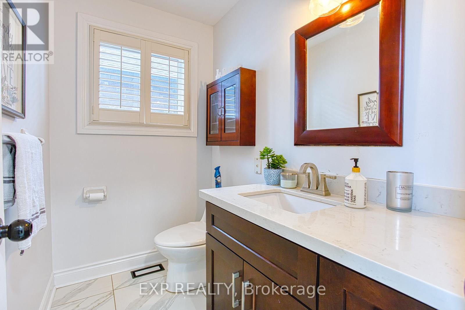 Photo 20 of 50 Tuscani Drive, Hamilton ON