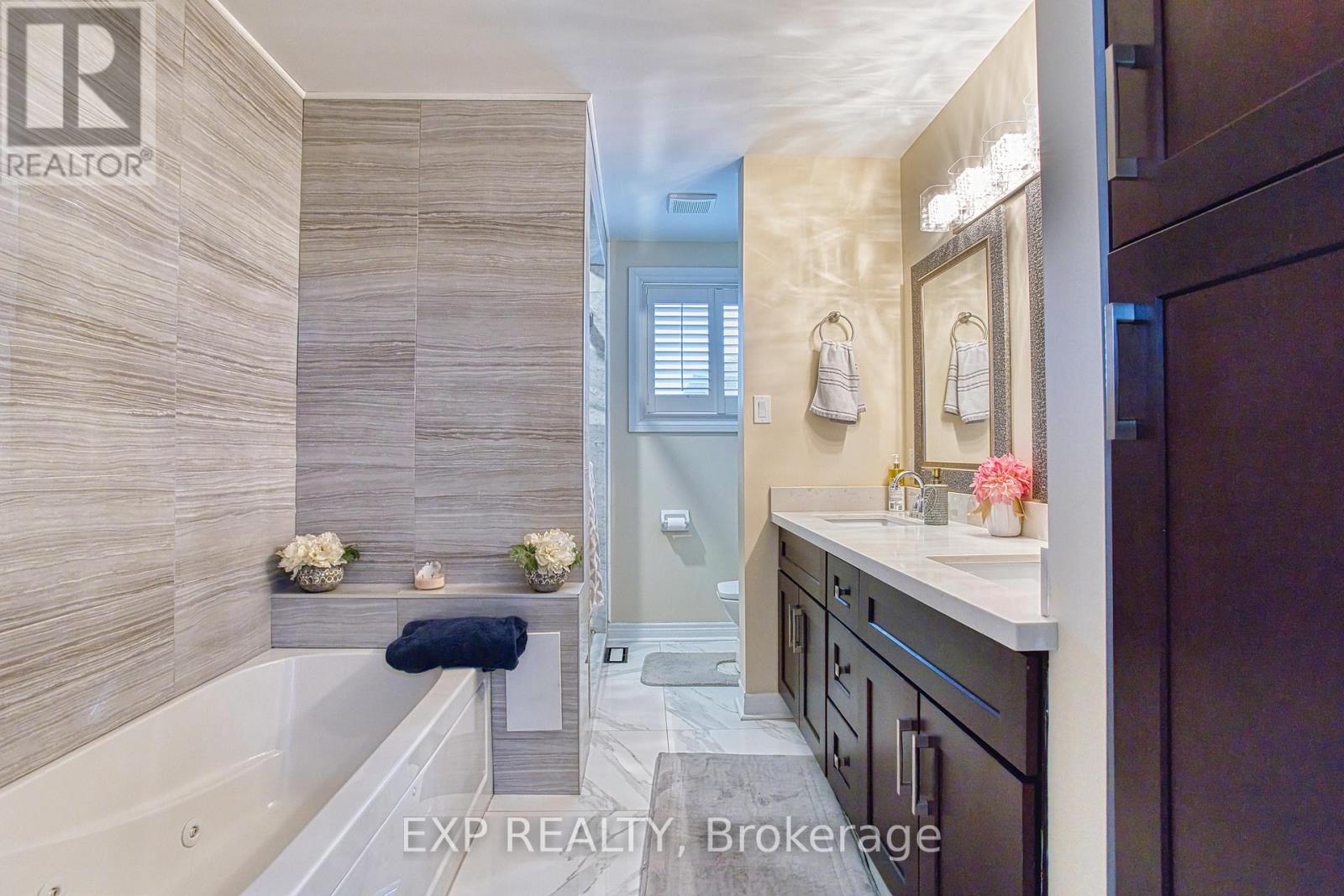 Photo 25 of 50 Tuscani Drive, Hamilton ON