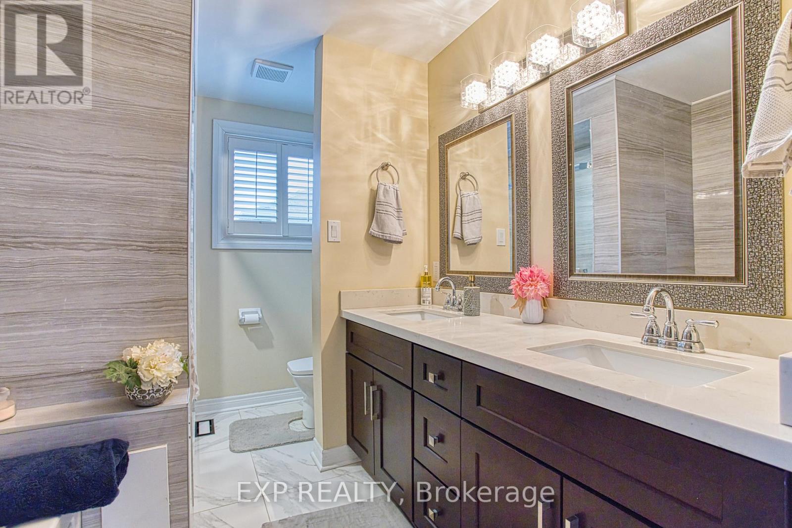 Photo 26 of 50 Tuscani Drive, Hamilton ON