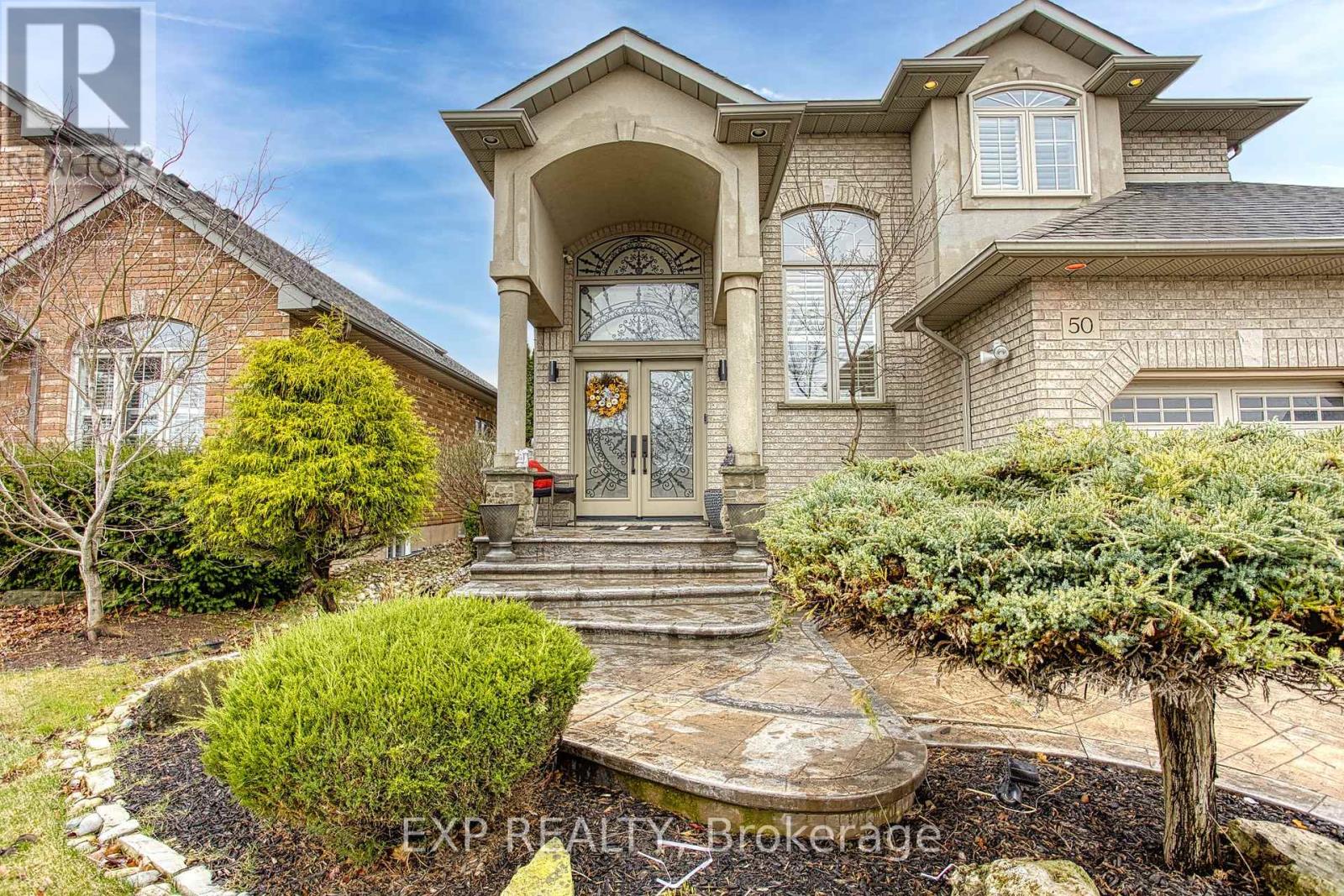 Photo 3 of 50 Tuscani Drive, Hamilton ON