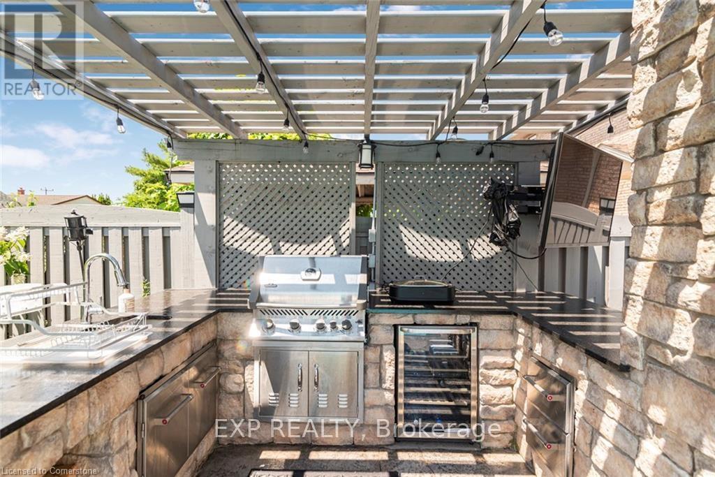 Photo 44 of 50 Tuscani Drive, Hamilton ON