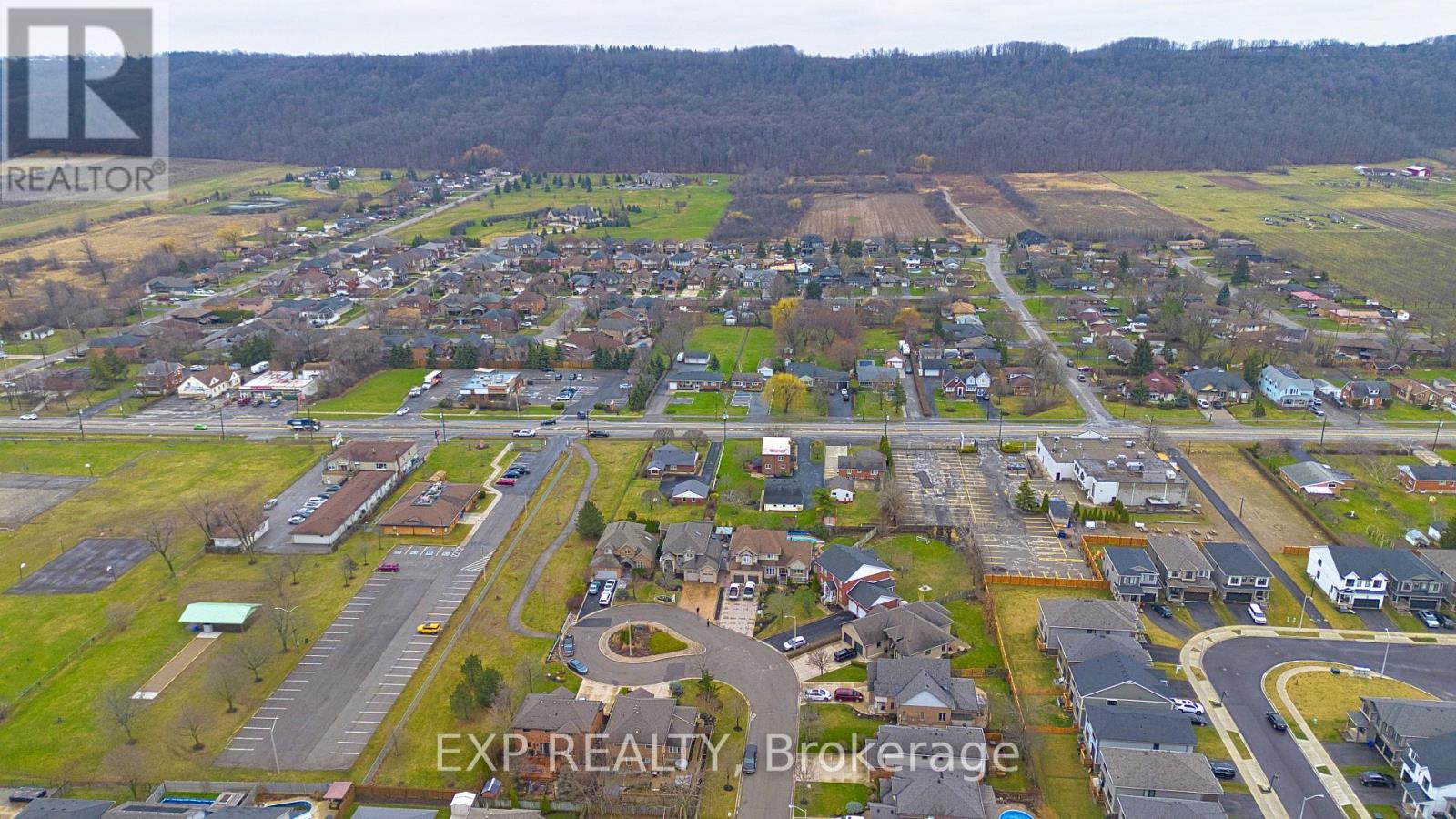 Photo 47 of 50 Tuscani Drive, Hamilton ON