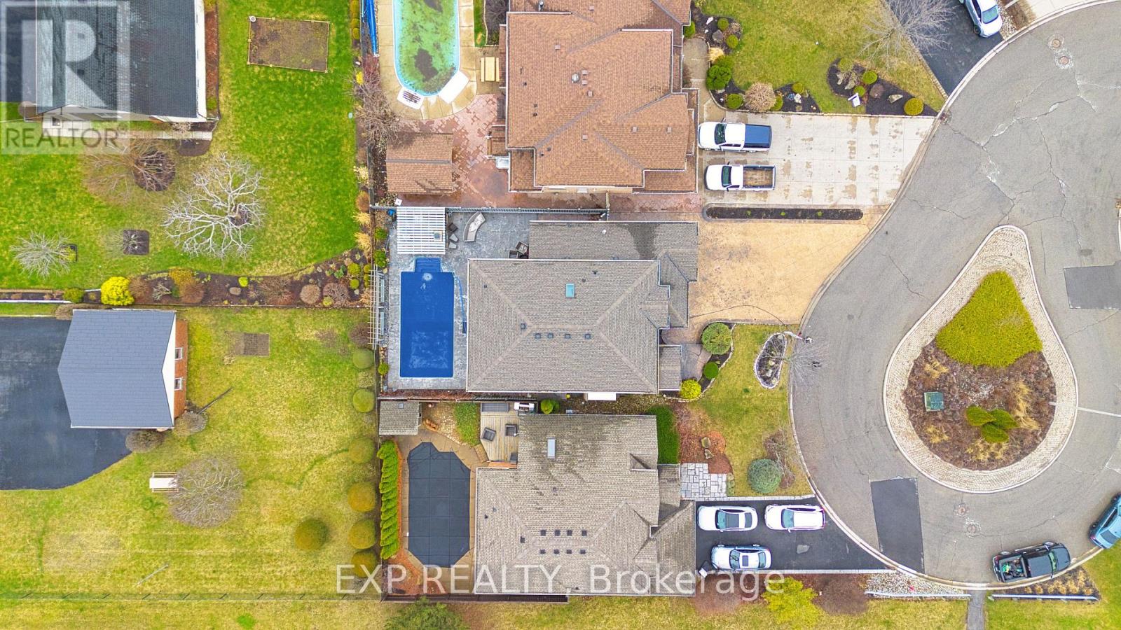 Photo 48 of 50 Tuscani Drive, Hamilton ON