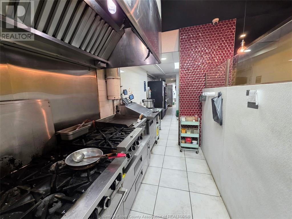 Photo 19 of 104 Chatham Street West, Windsor ON
