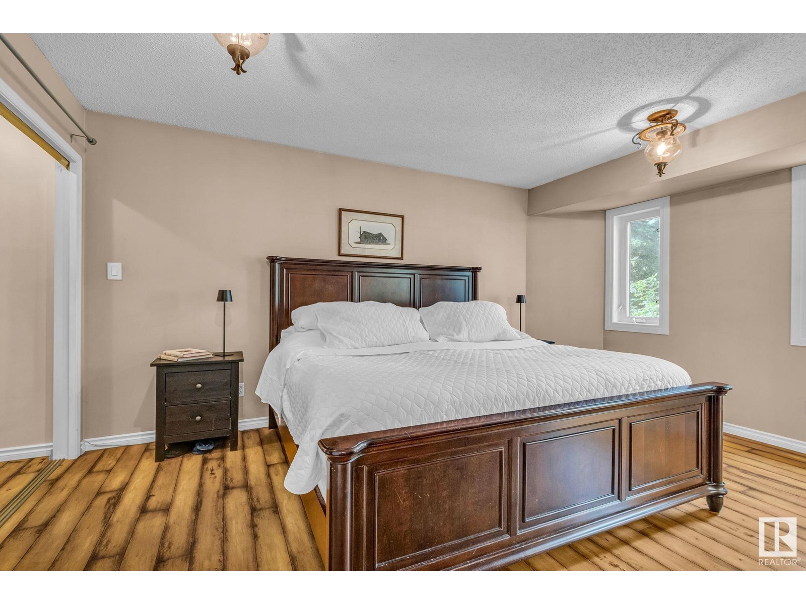 Photo 21 of 3912 26 A Av Nw, Edmonton AB