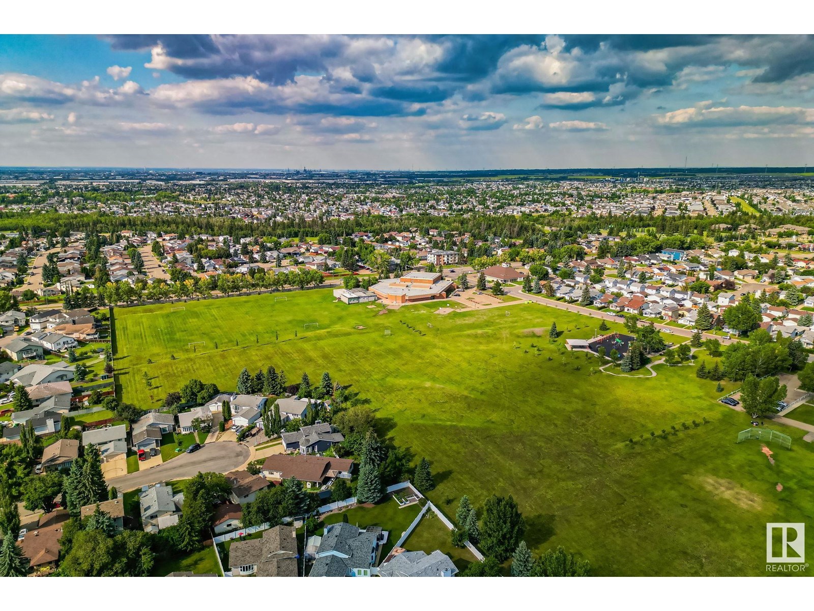 Photo 61 of 3912 26 A Av Nw, Edmonton AB