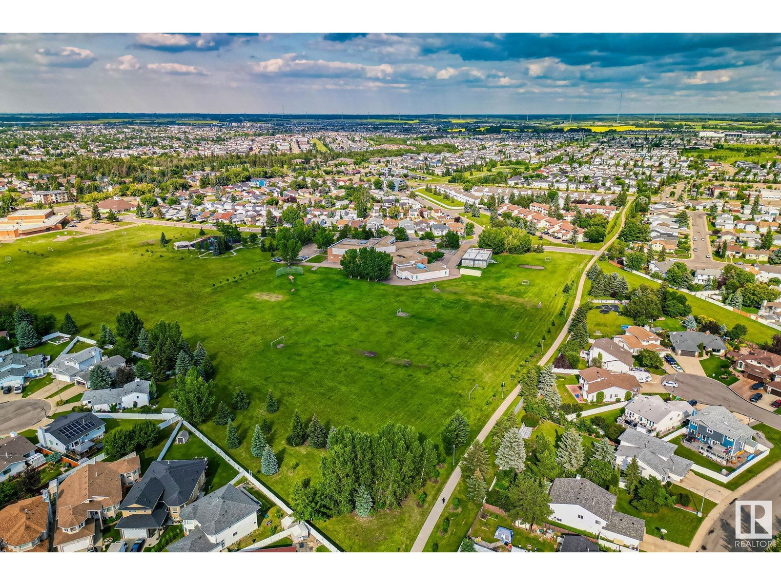 Photo 58 of 3912 26 A Av Nw, Edmonton AB