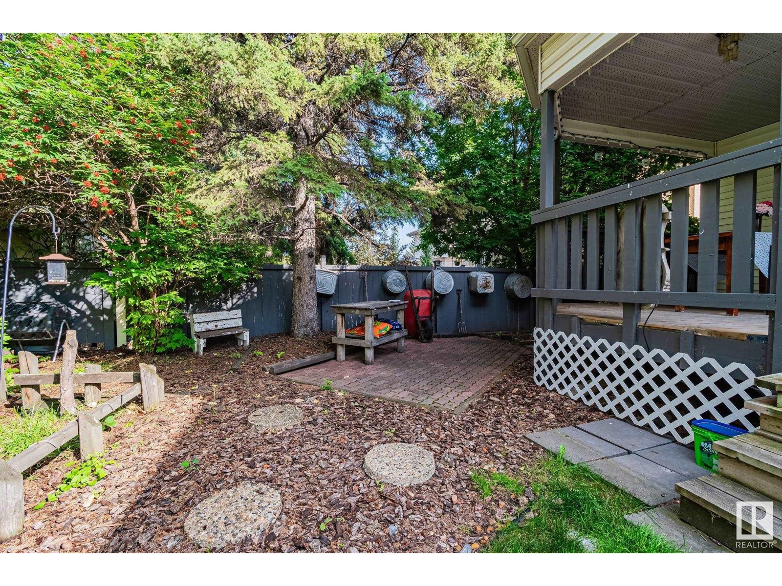 Photo 50 of 3912 26 A Av Nw, Edmonton AB