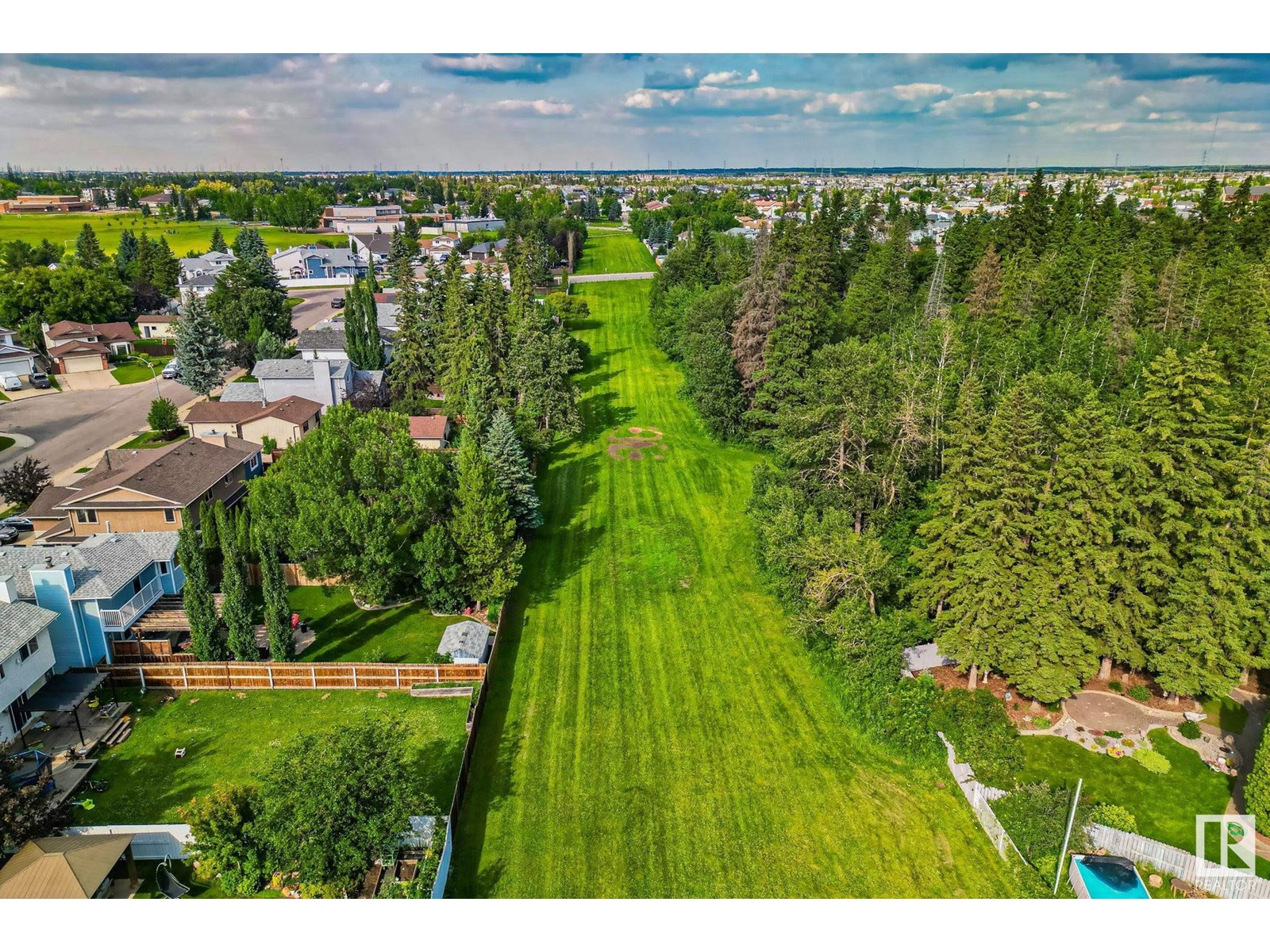 Photo 59 of 3912 26 A Av Nw, Edmonton AB