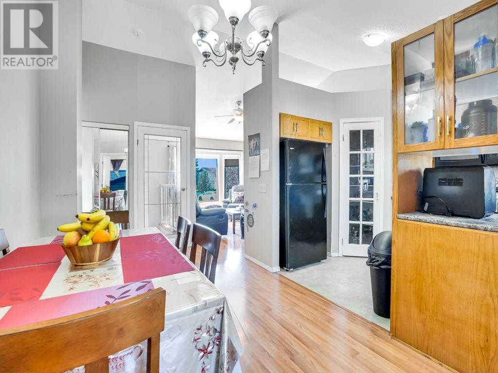 Single Family House Bi-level for Sale in  Falshire Close NE Falconridge Calgary 