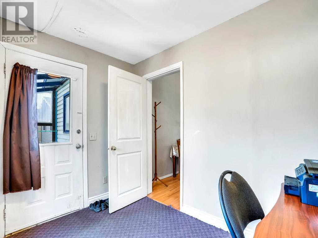Single Family House Bi-level for Sale in  Falshire Close NE Falconridge Calgary 