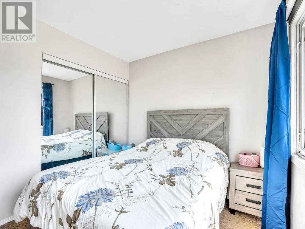 Single Family House Bi-level for Sale in  Falshire Close NE Falconridge Calgary 