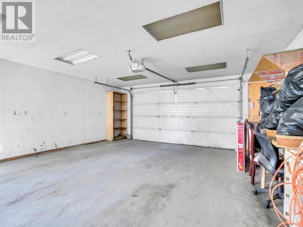 Single Family House Bi-level for Sale in  Falshire Close NE Falconridge Calgary 