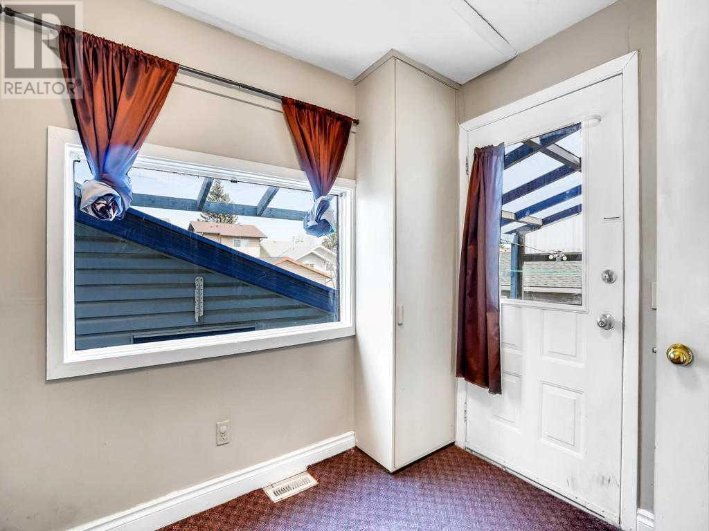 Single Family House Bi-level for Sale in  Falshire Close NE Falconridge Calgary 