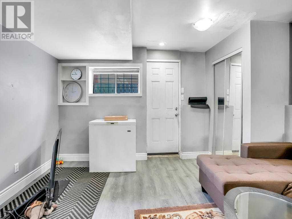 Single Family House Bi-level for Sale in  Falshire Close NE Falconridge Calgary 