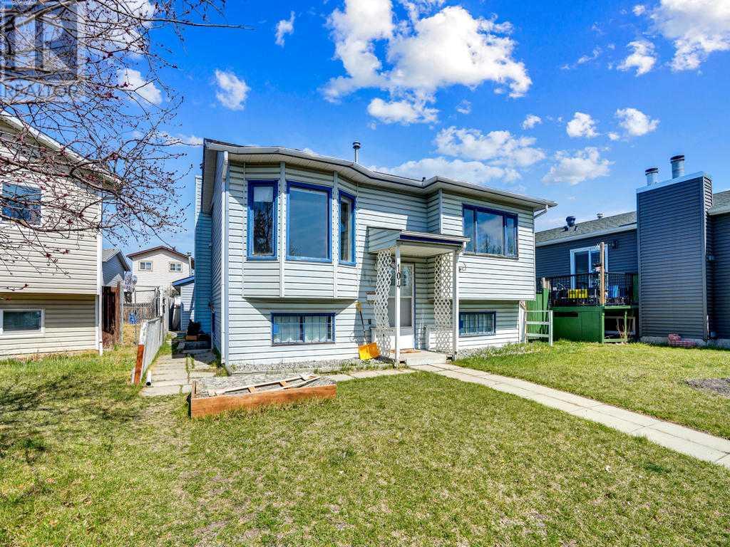 Single Family House Bi-level for Sale in  Falshire Close NE Falconridge Calgary 
