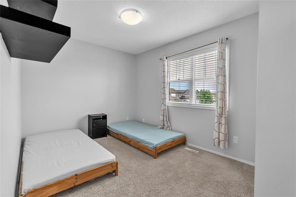 Photo 3 of 66 Grantsmuir Drive, Winnipeg MB