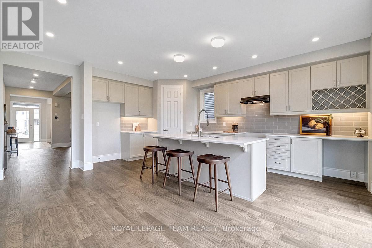 Photo 1 of 219 Parsnip Mews, Ottawa ON