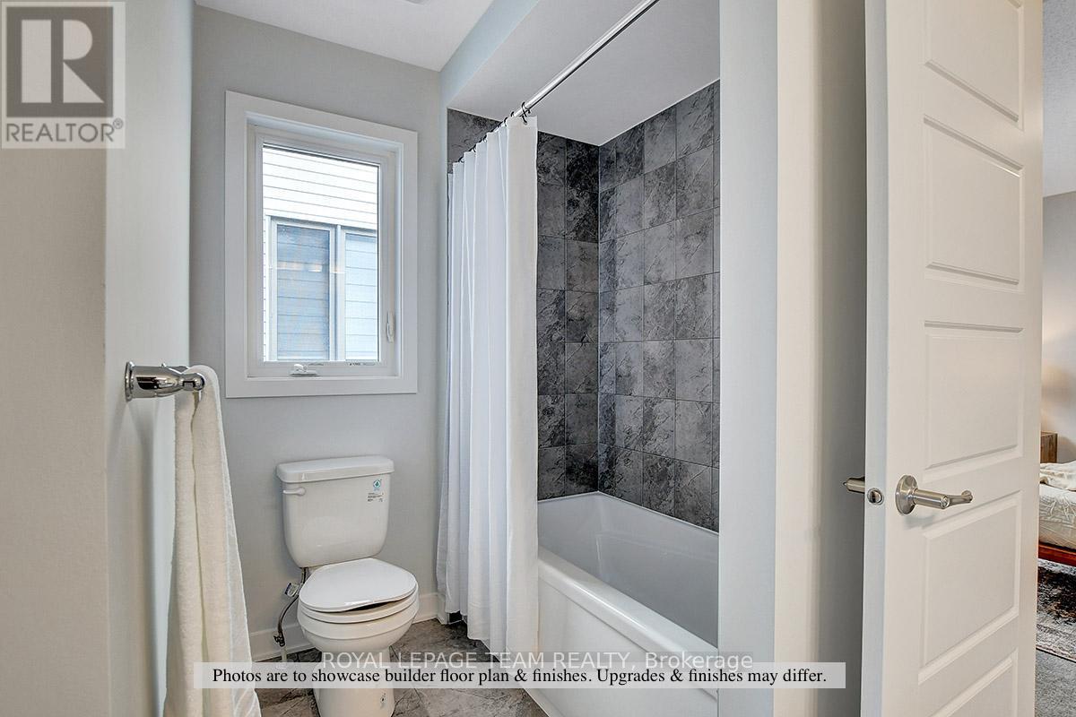 Photo 40 of 219 Parsnip Mews, Ottawa ON