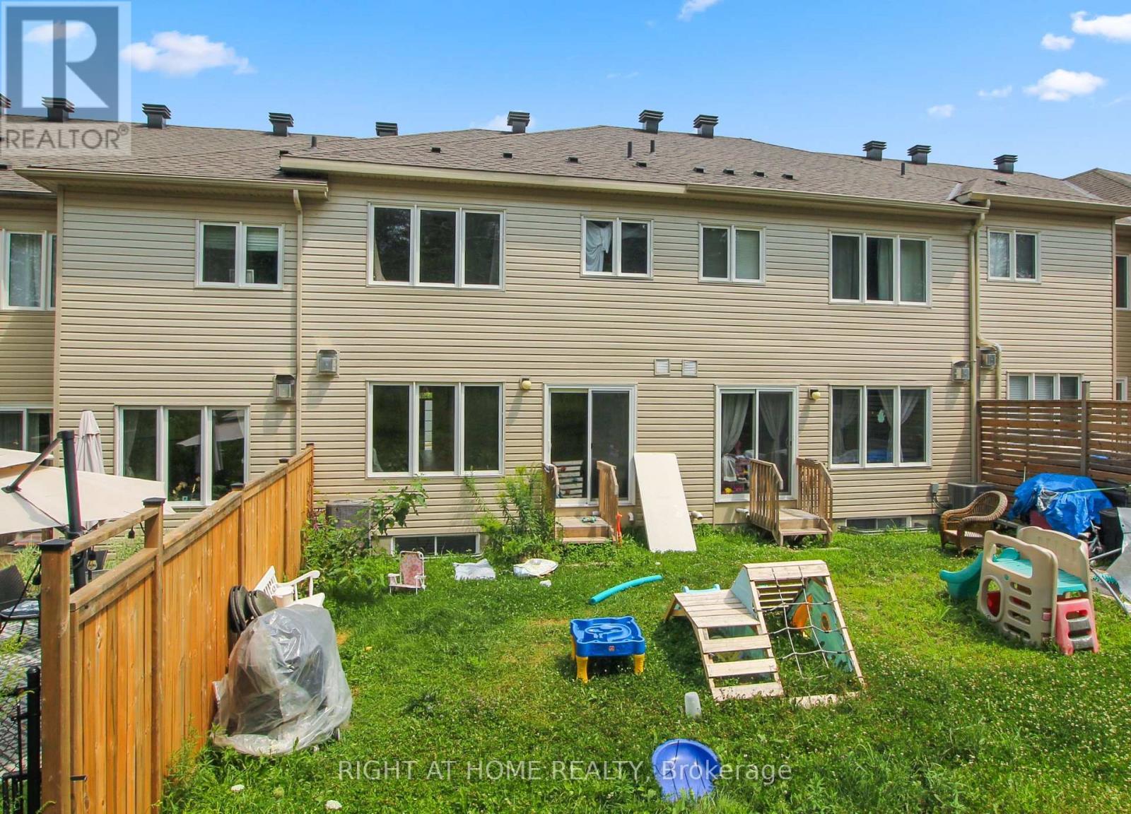 Photo 1 of 209 Hartsmere Drive, Ottawa ON