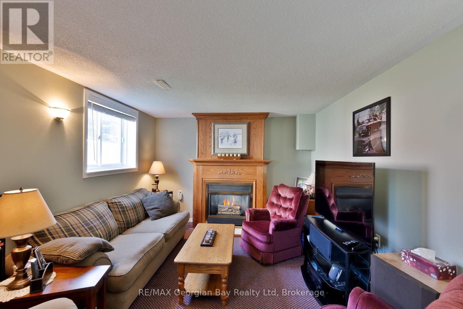 Photo 15 of 9 Copeland Street, Penetanguishene ON