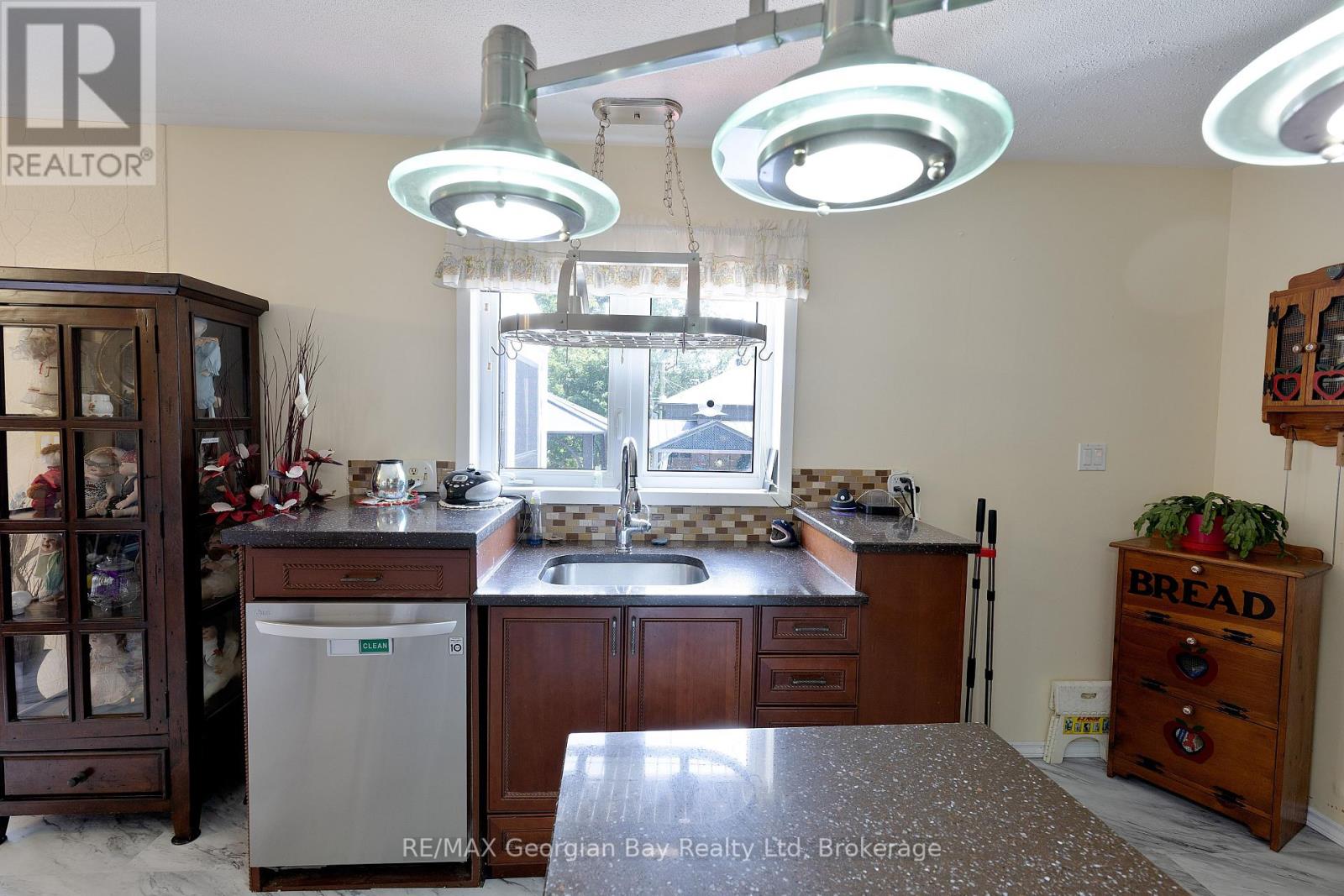 Photo 5 of 739 Simcoe Avenue, Tay ON