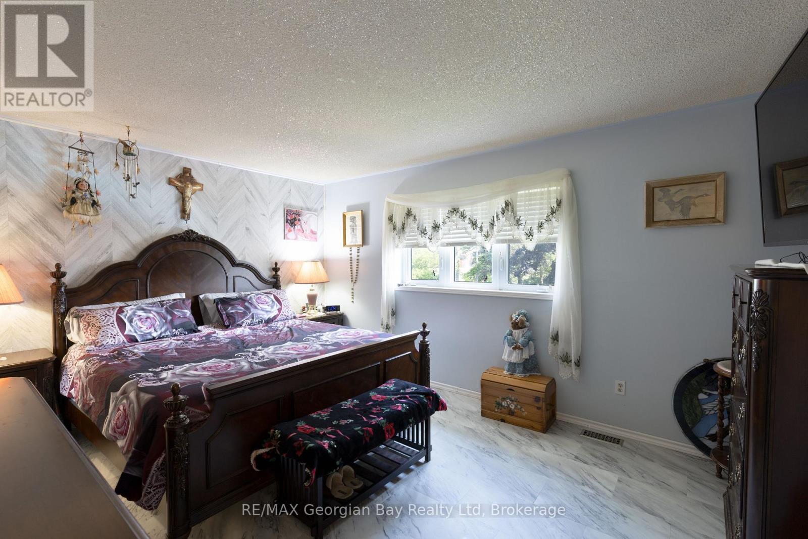 Photo 20 of 739 Simcoe Avenue, Tay ON
