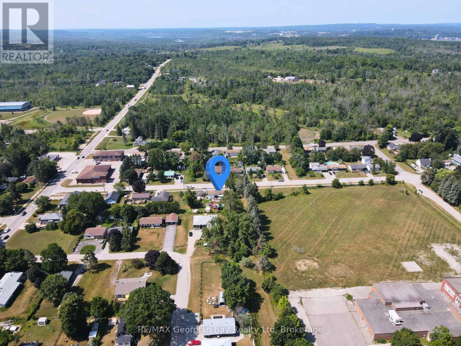Photo 9 of 739 Simcoe Avenue, Tay ON
