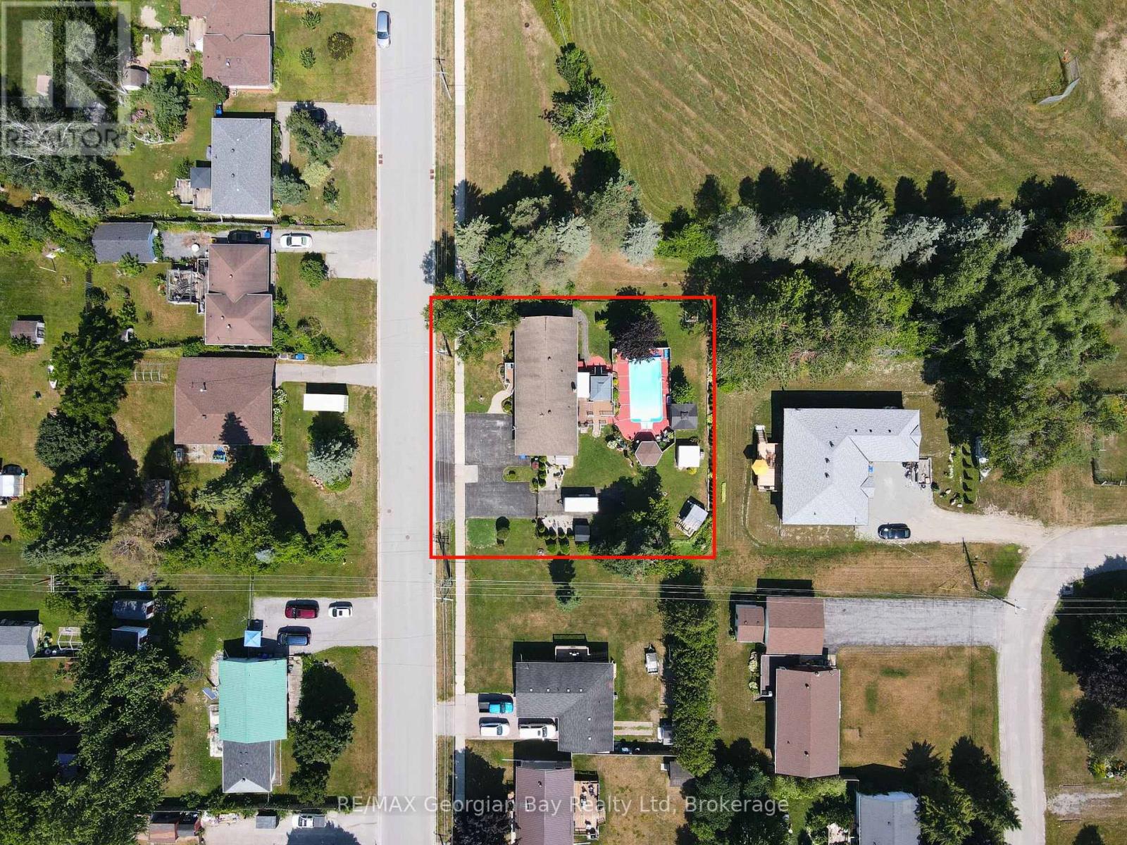 Photo 10 of 739 Simcoe Avenue, Tay ON