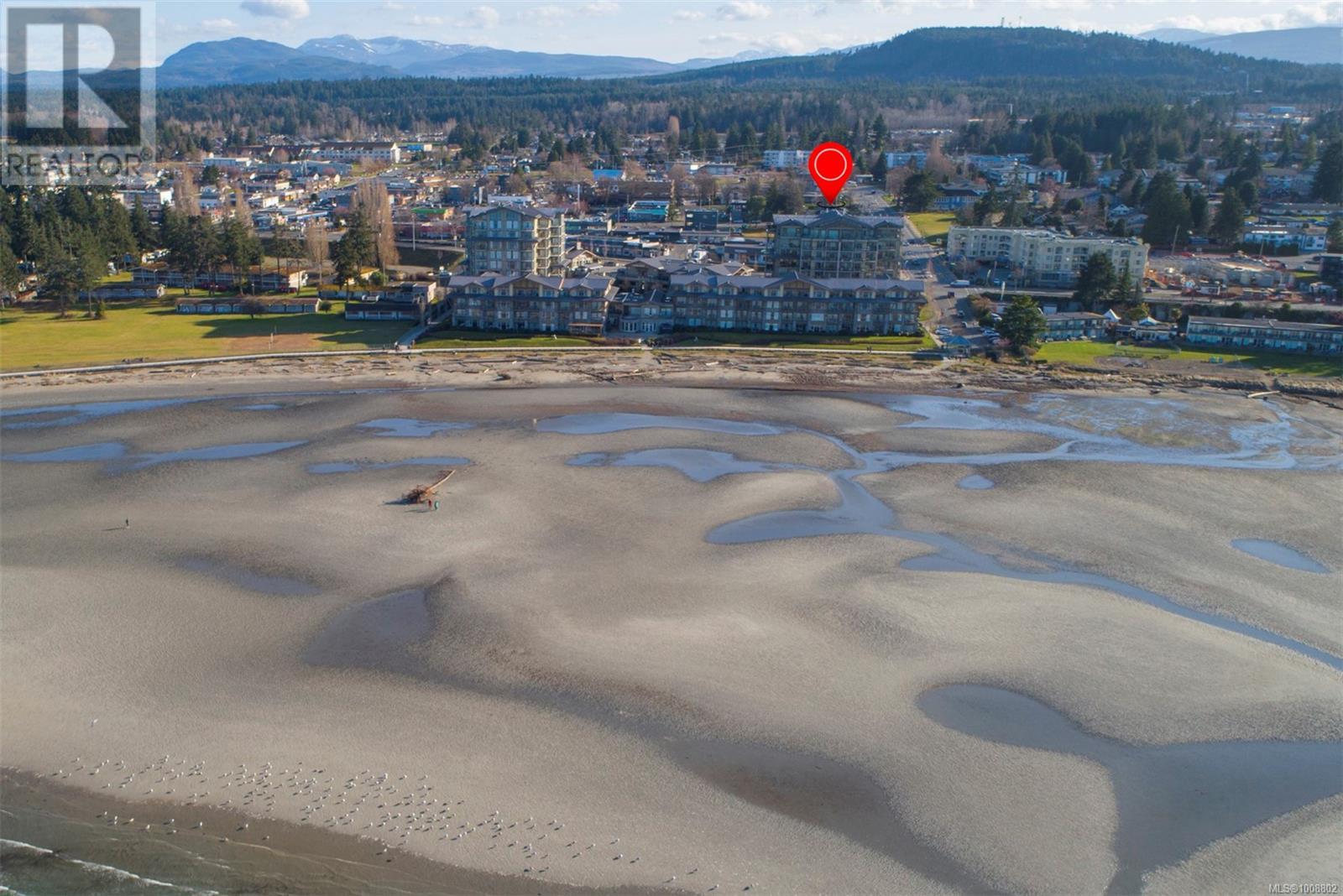 Photo 15 of 193 Memorial Ave, Parksville BC