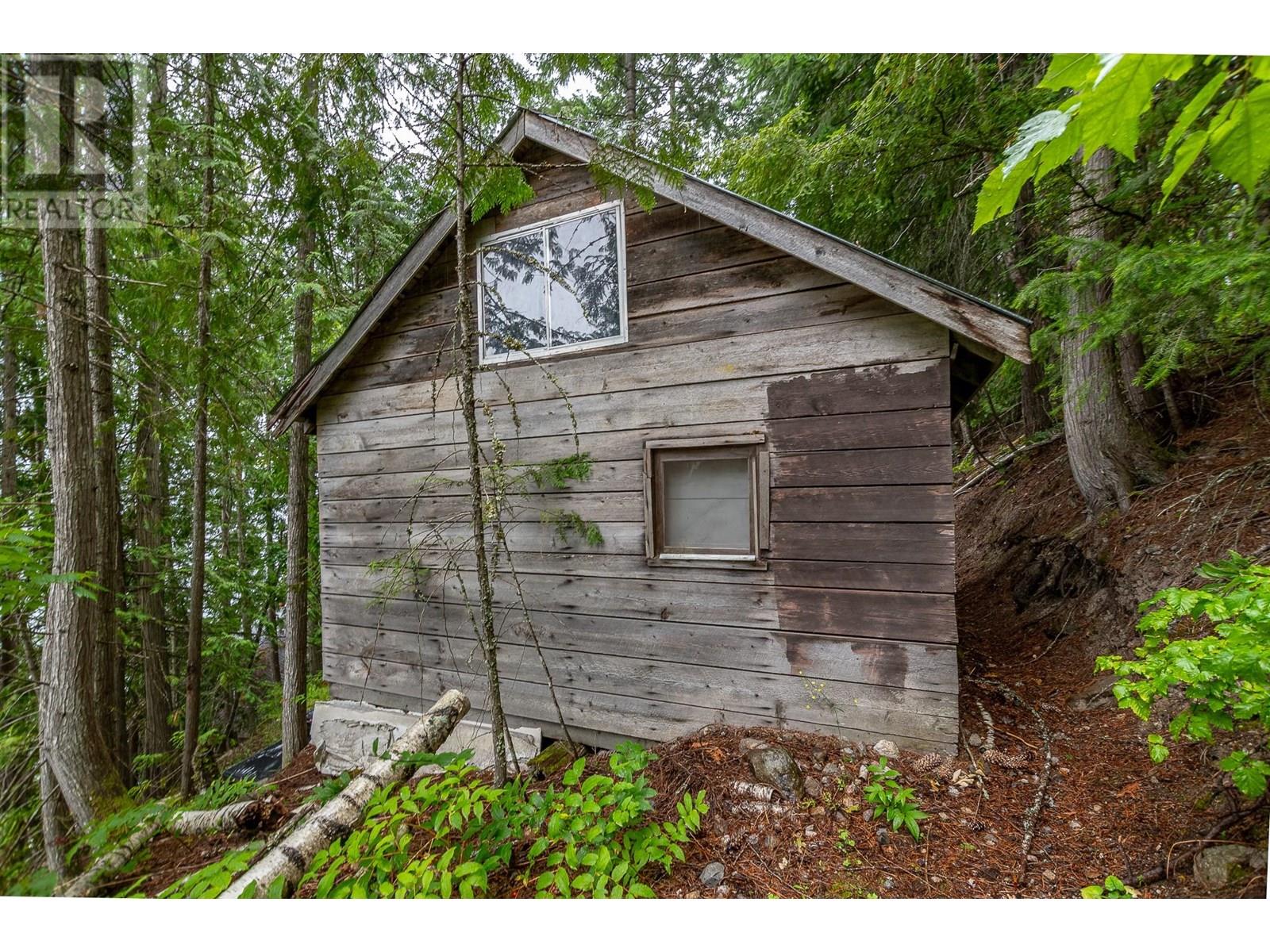26 Simard Road, Enderby