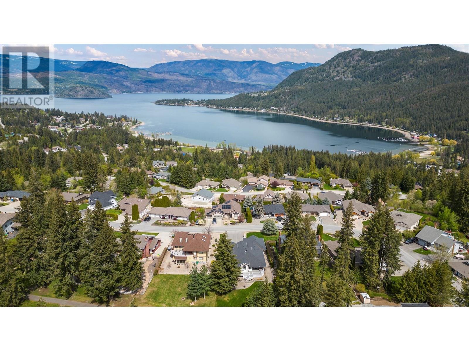 Photo 62 of 2602 Golf Course Drive, Blind Bay BC