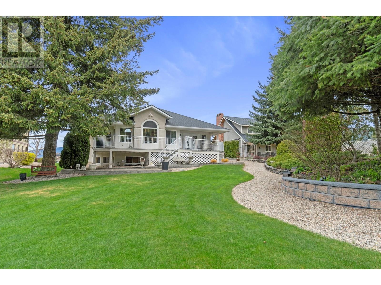 Photo 52 of 2602 Golf Course Drive, Blind Bay BC