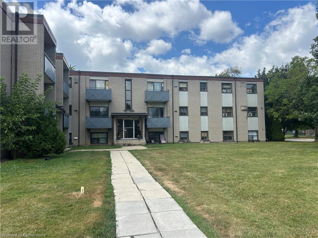 Photo 15 of 744 Lincoln Street Unit 8, Welland ON