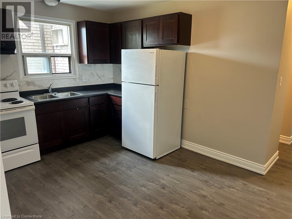 Photo 7 of 744 Lincoln Street Unit 8, Welland ON