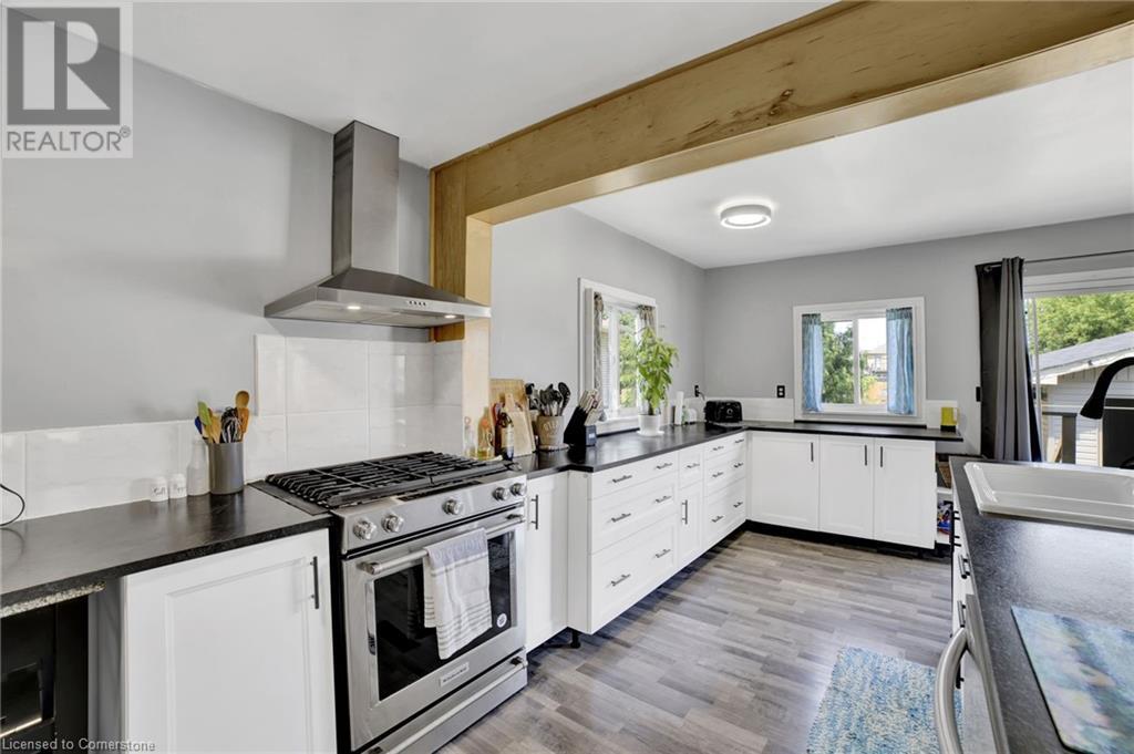 Photo 14 of 47 Worsley Road, Stoney Creek ON