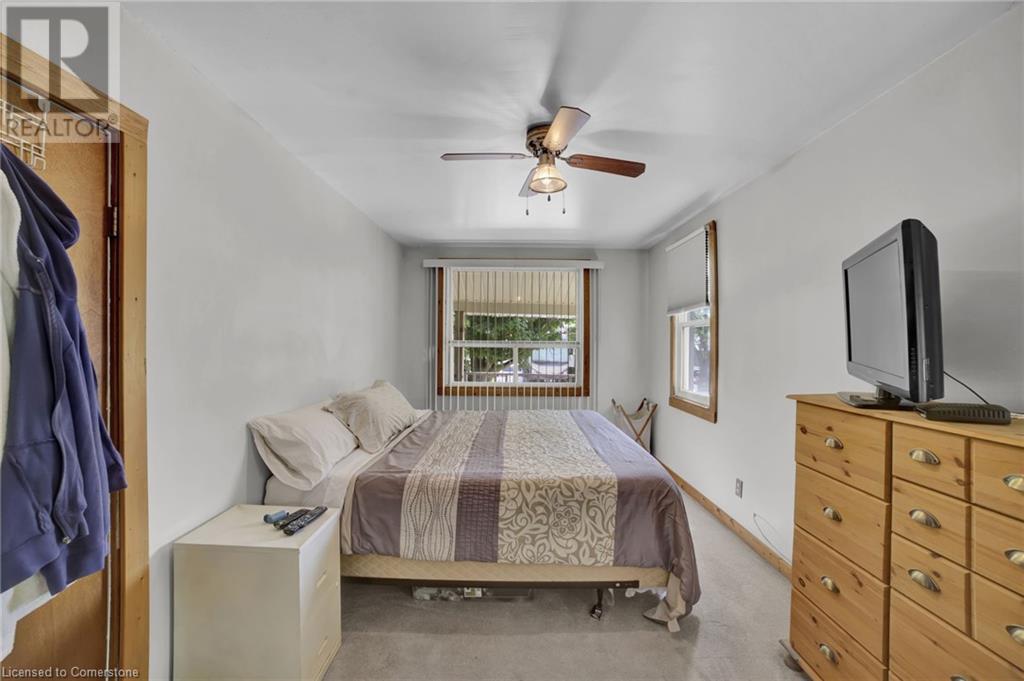 Photo 15 of 47 Worsley Road, Stoney Creek ON