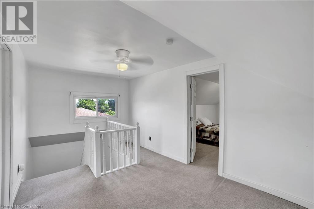 Photo 17 of 47 Worsley Road, Stoney Creek ON