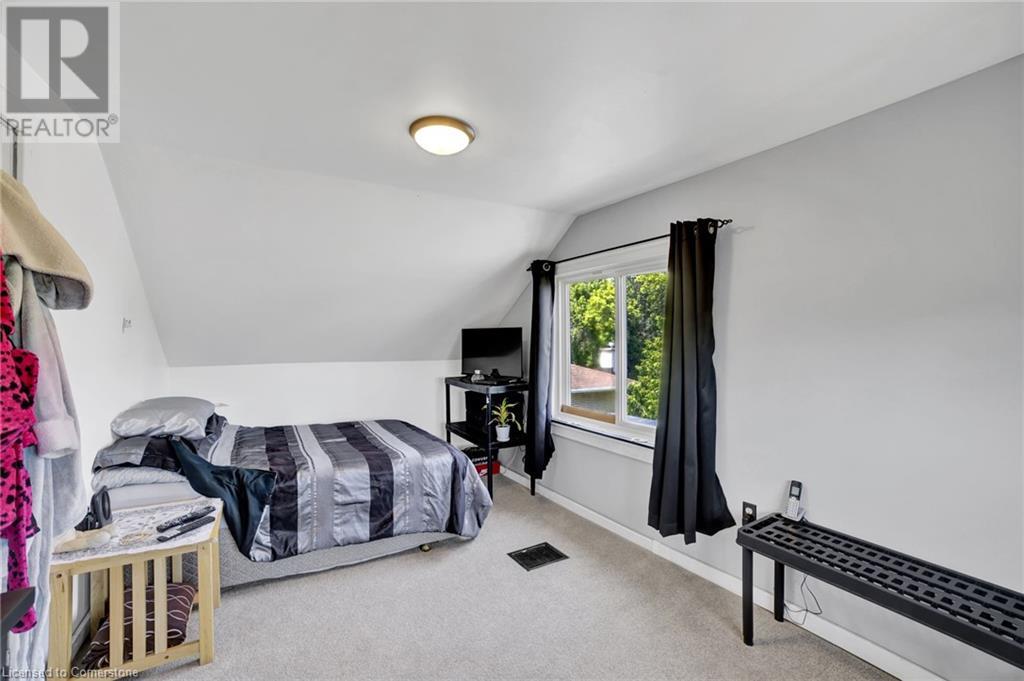 Photo 19 of 47 Worsley Road, Stoney Creek ON