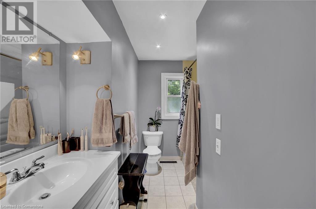 Photo 20 of 47 Worsley Road, Stoney Creek ON