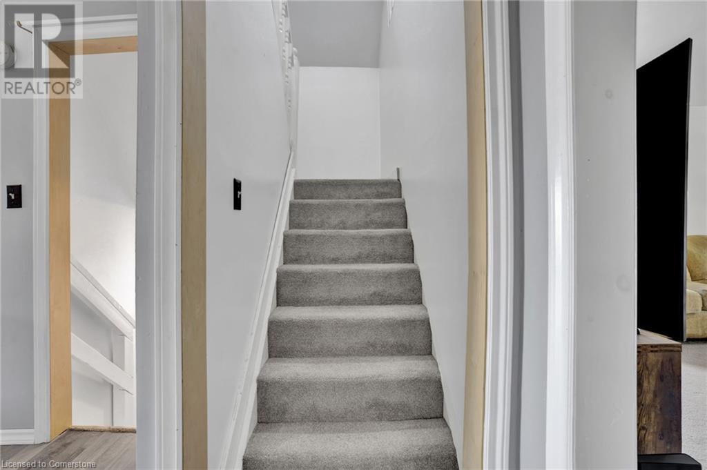 Photo 21 of 47 Worsley Road, Stoney Creek ON