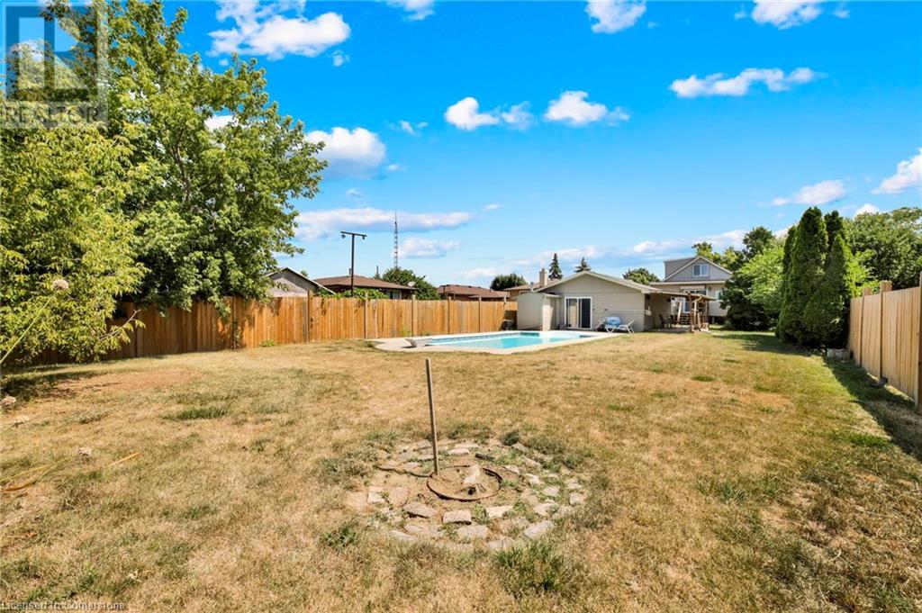 Photo 33 of 47 Worsley Road, Stoney Creek ON