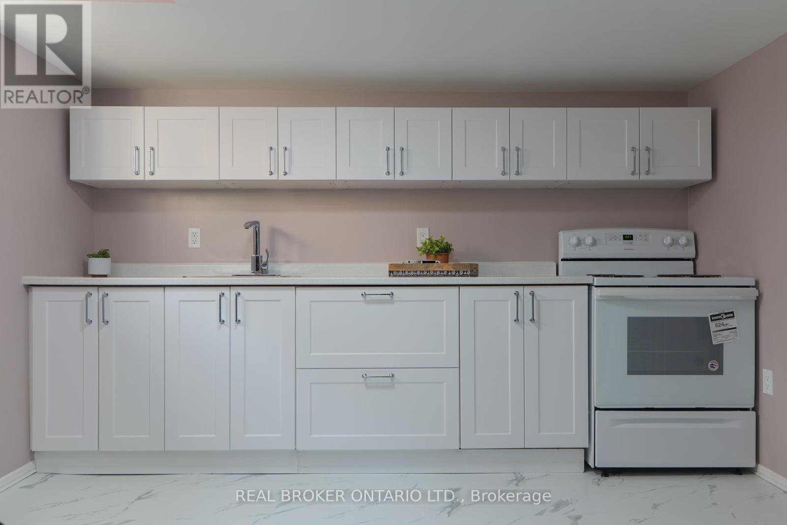 Photo 8 of 39 Cloverhill Road, Hamilton ON