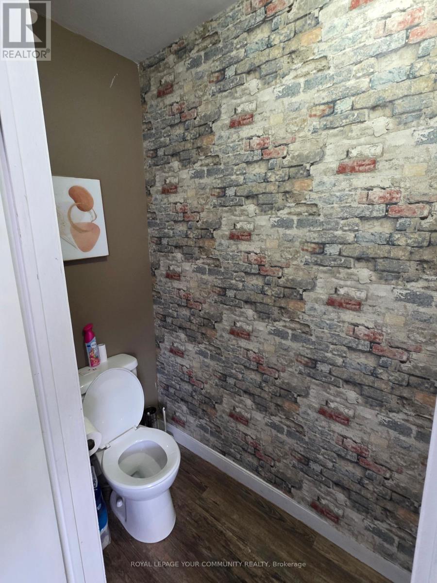 Photo 5 of 381 Queen Street, Peterborough Central ON