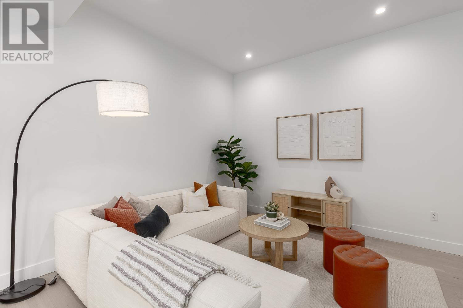 Photo 8 of 1061 Semlin Drive, Vancouver BC