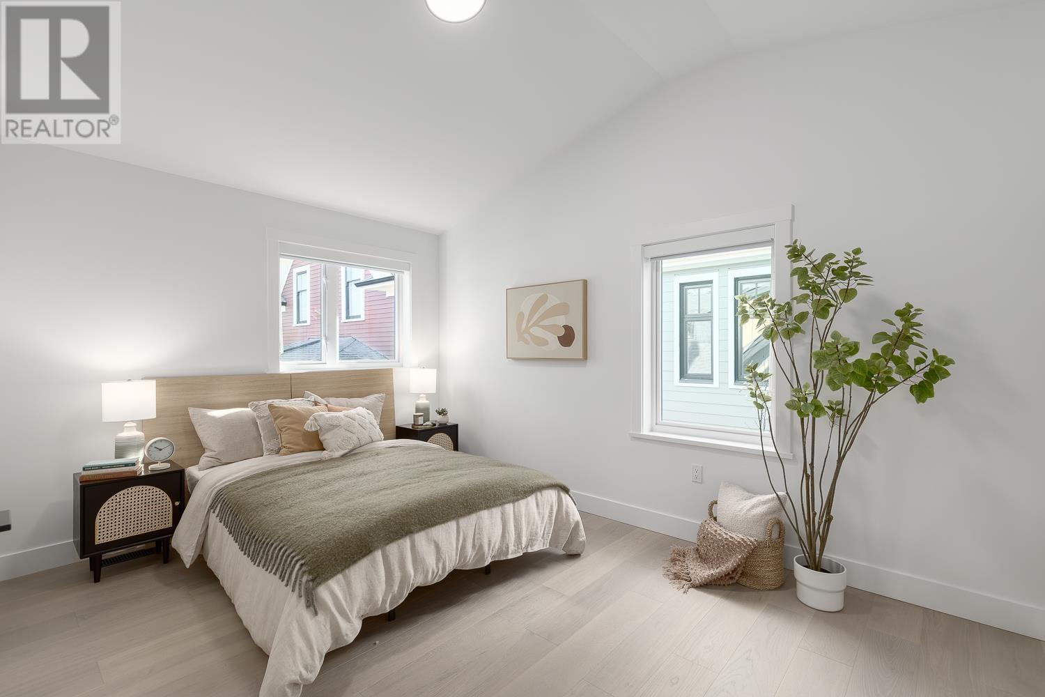 Photo 12 of 1061 Semlin Drive, Vancouver BC