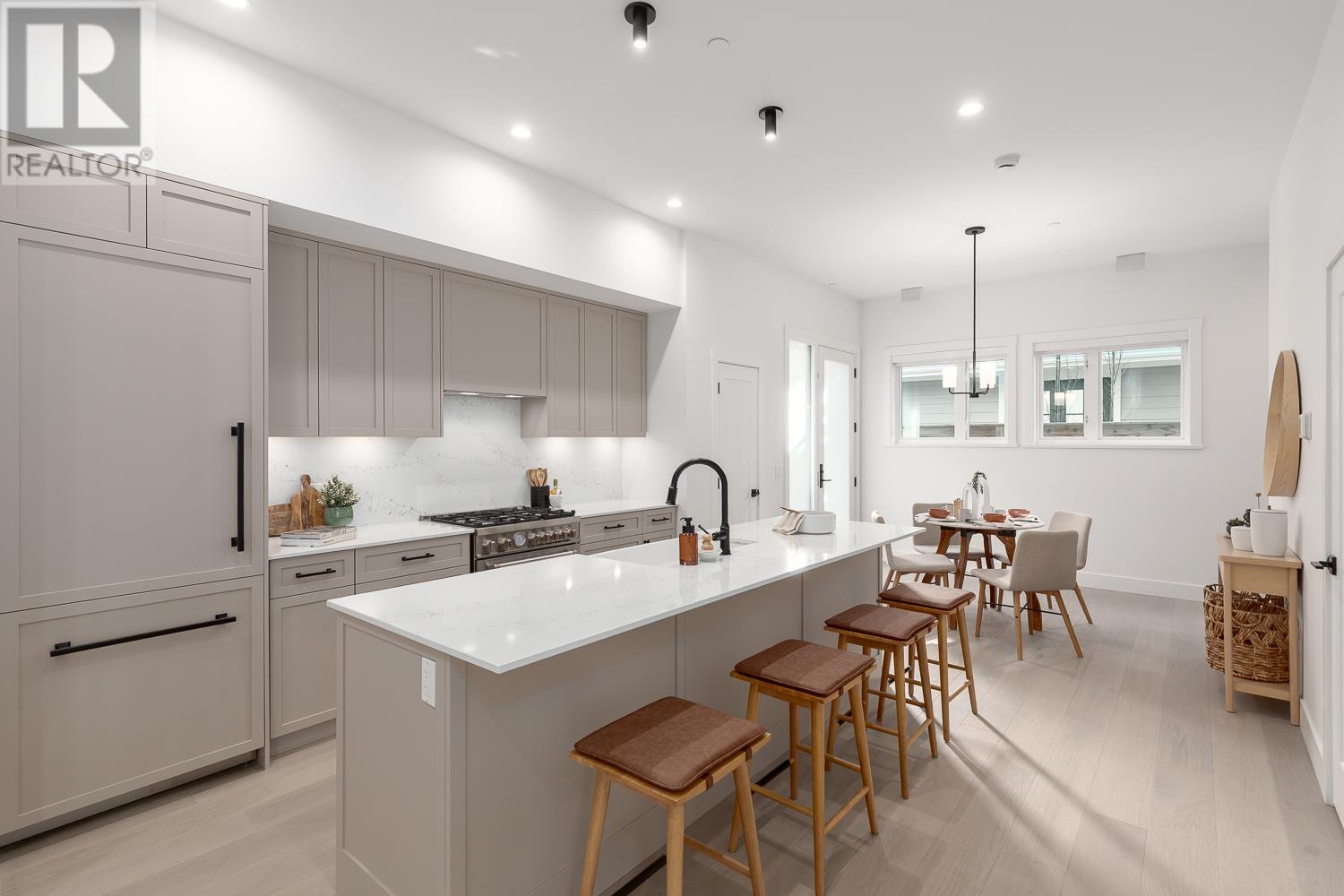 Photo 4 of 1061 Semlin Drive, Vancouver BC