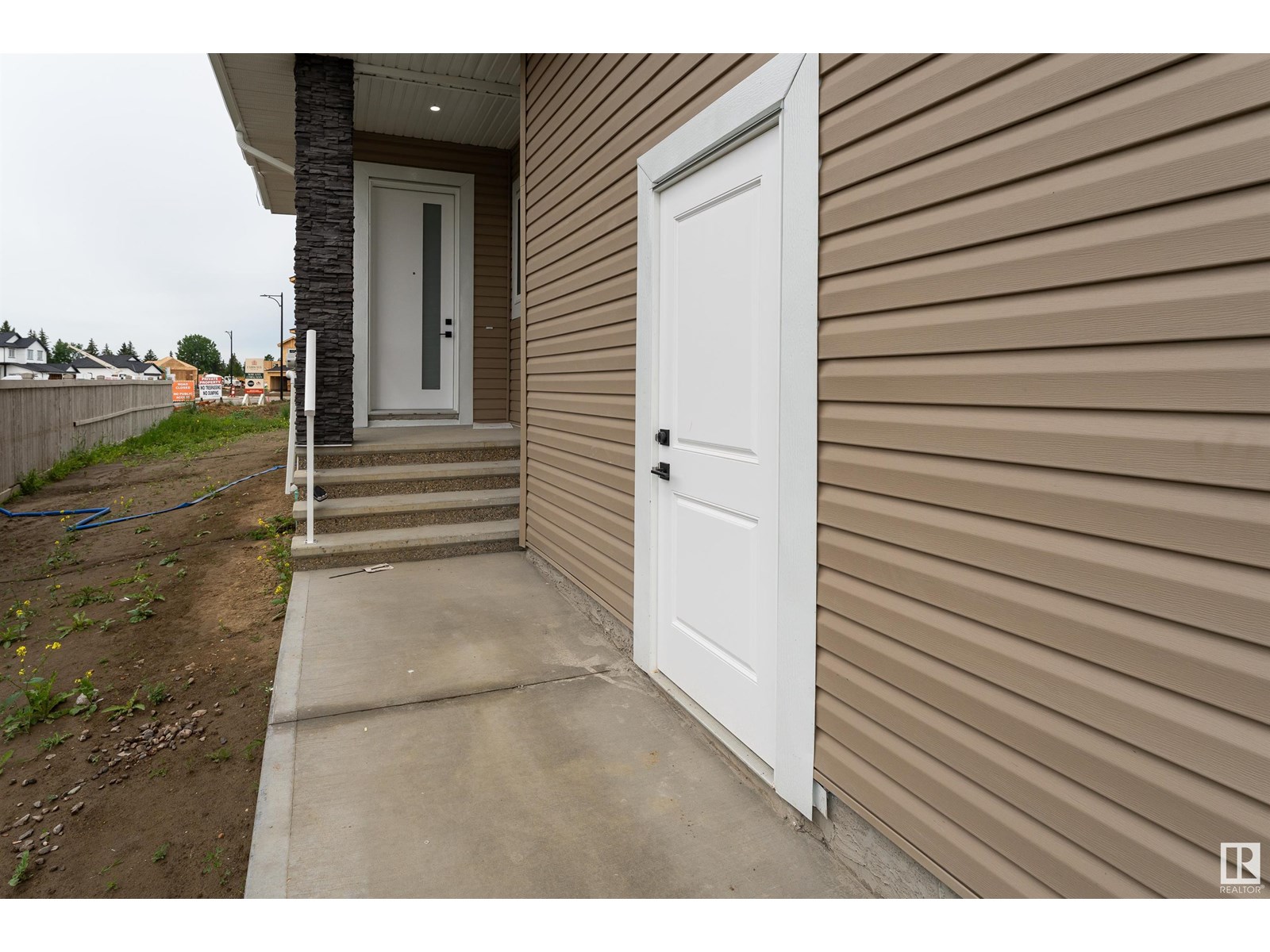 Photo 2 of 147 Graybriar Dr, Stony Plain AB