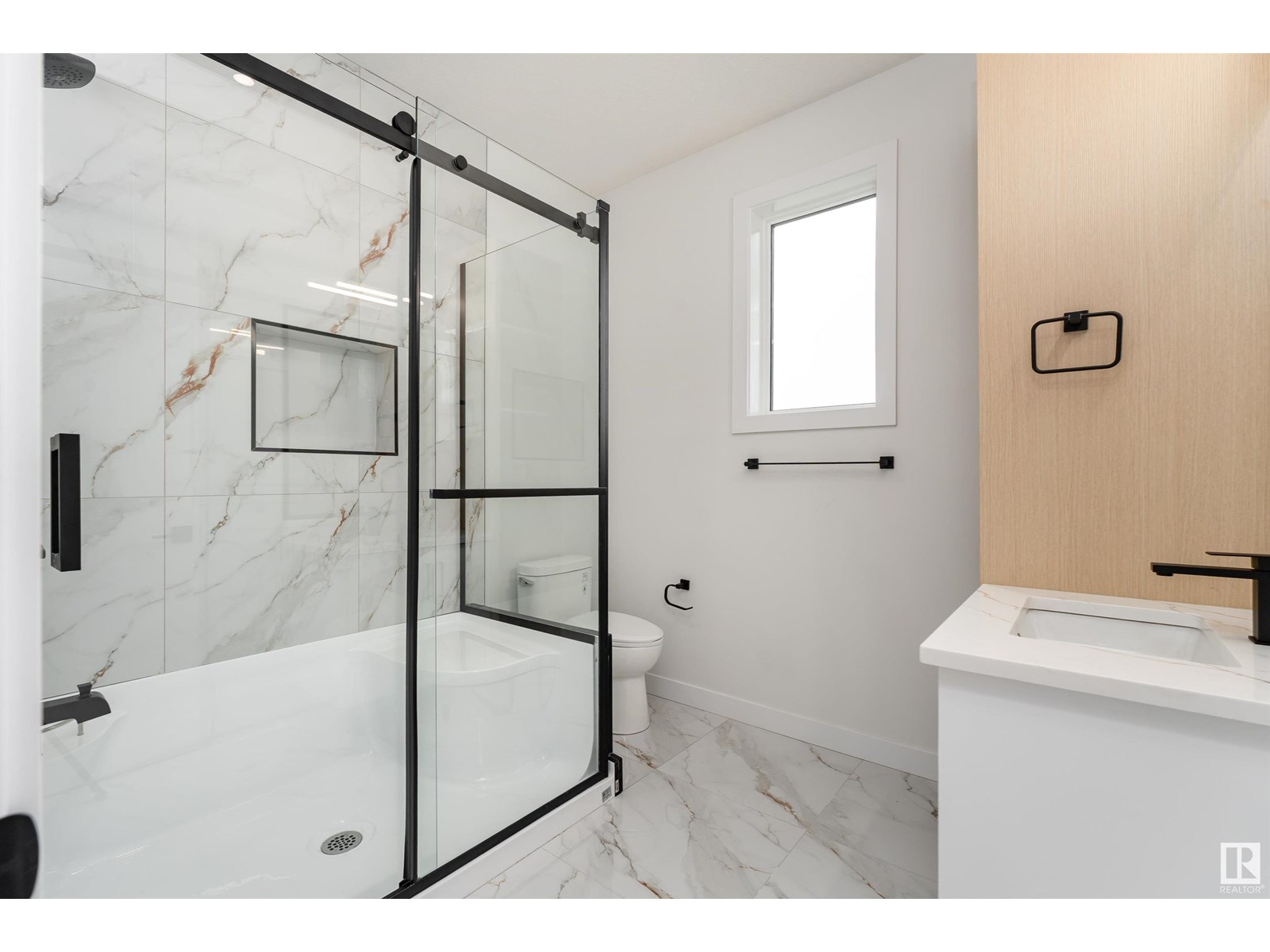 Photo 45 of 147 Graybriar Dr, Stony Plain AB